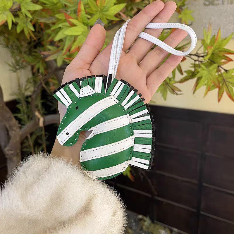 Zebra Kopf Tasche Anhänger, Premium Zebra Anhänger, Lammleder Handgenäht Pony Auto Anhänger, Taschenanhänger grün