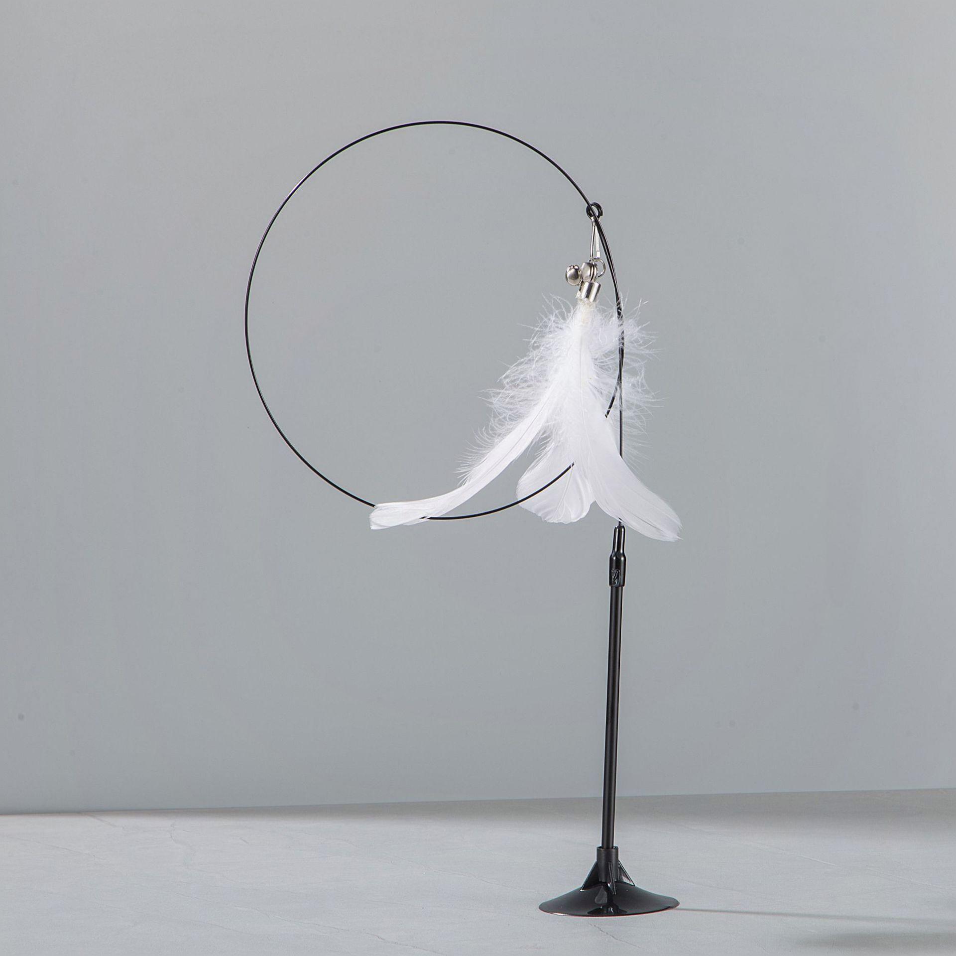 Neuer lustiger Federstab, automatischer Ersatz für Katzenspielzeug aus Stahldraht, interaktives Katzenspielzeug, langlebiges Katzenzubehör, Saugnapf, abnehmbares Heimtierzubehör weiß