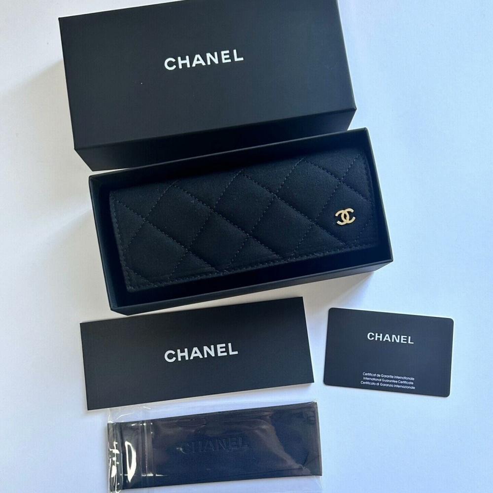 CHANEL Vintage Rautensteppung Brillenetui, Goldenes CC-Logo Schwarzer Stoff Brillenbox, Tragbare Luxus Sonnenbrillen Aufbewahrungstasche schwarz
