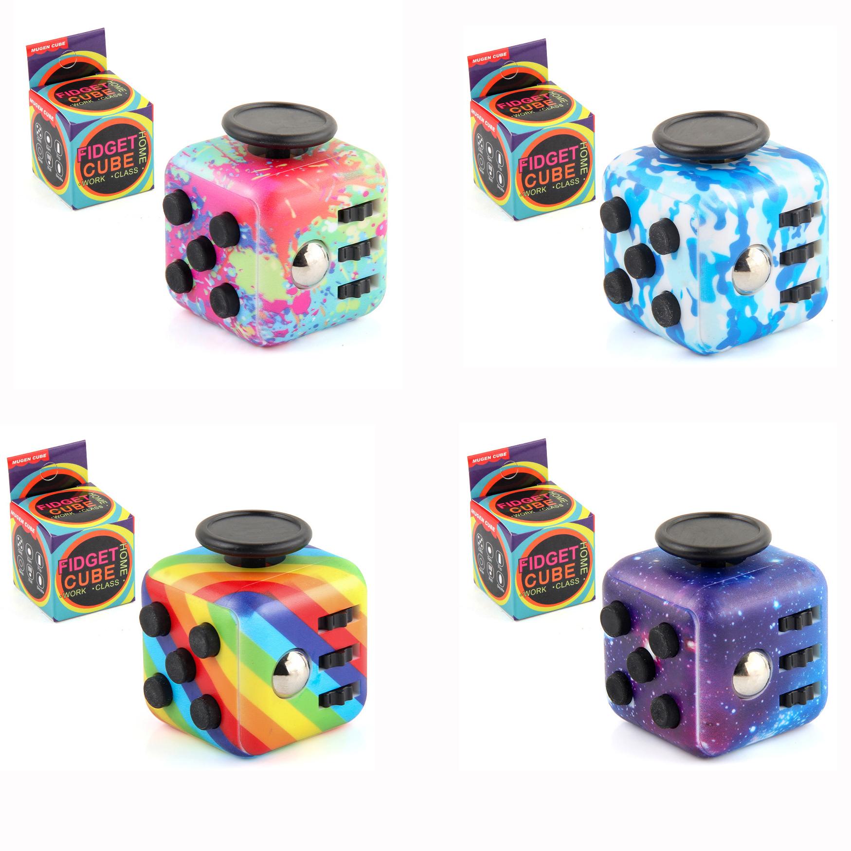 4er-Pack Fidget Cube Fidget Toy, Magic Cube Spielzeug zum Stress- und Angstabbau, Infinity Cube Fidget Toy Cube zum Entspannen in der Hand, Zeitvertreib Cooler Fidget Block 3.4x3.4x3.4cm