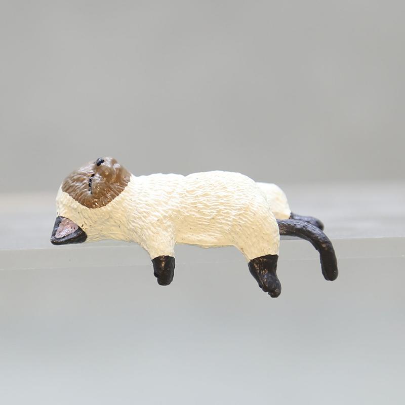 Niedliche Auto-Mittelkonsolen-Dekoration, Ornamente, Kätzchen-Actionfigur, Auto-Dashboard, Rückspiegel-Dekoration, Autozubehör A5