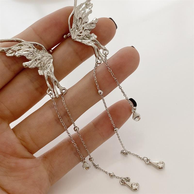 Neue Engel Flügel Ohr Clip Schmetterling Ohr Manschette Lange Quaste Ohrringe Ohne Piercing Ohrring Mode Schmuck Geschenke 1 Pair silber