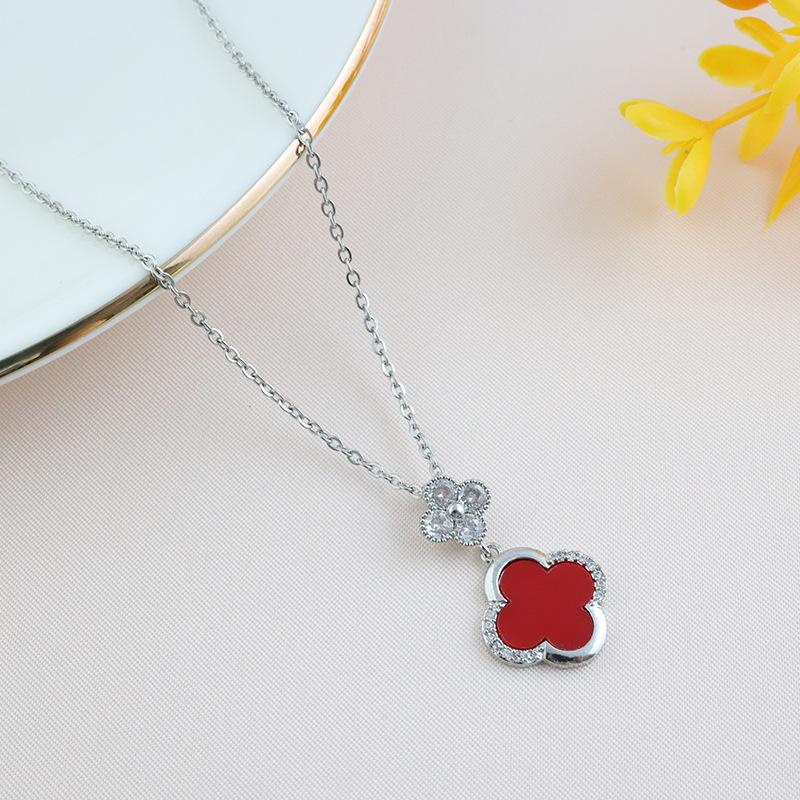 Mode Hochwertige Vierblättriges Kleeblatt Halskette Einfache Mode Hundert Temperament Schlüsselbein Kette Hochwertige Damen Halskette Schmuck rot