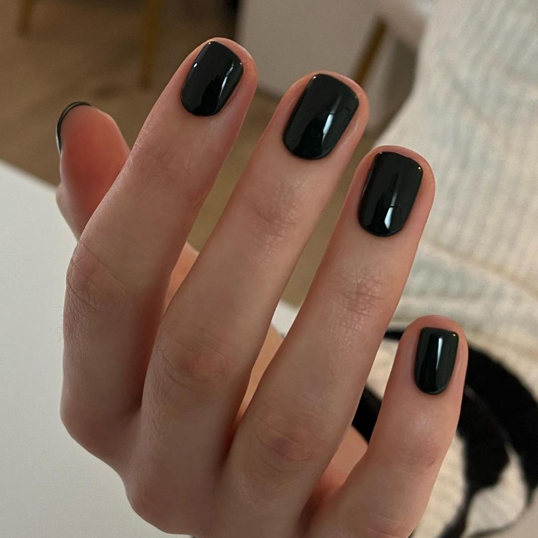 24 Stück Aufdrücknägel Tragbare Nägel Kurze Nägel Einfarbige Kollektion Nailart Nägel Fertige Nagelsticker Abnehmbare Nägel Künstliche Nagelsticker