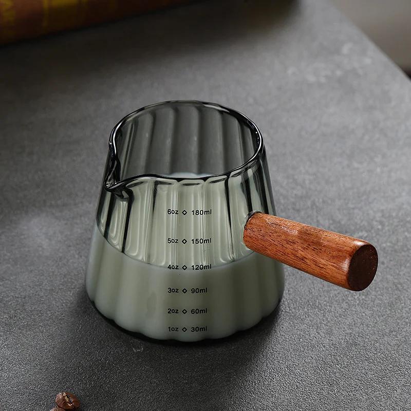 Espresso-Messbecher aus Glas mit Holzgriff, Kaffee-Extraktionsbecher, hohe Temperaturbeständigkeit, italienischer Espresso, Oz-Tasse, Milchkännchen 180ml gray