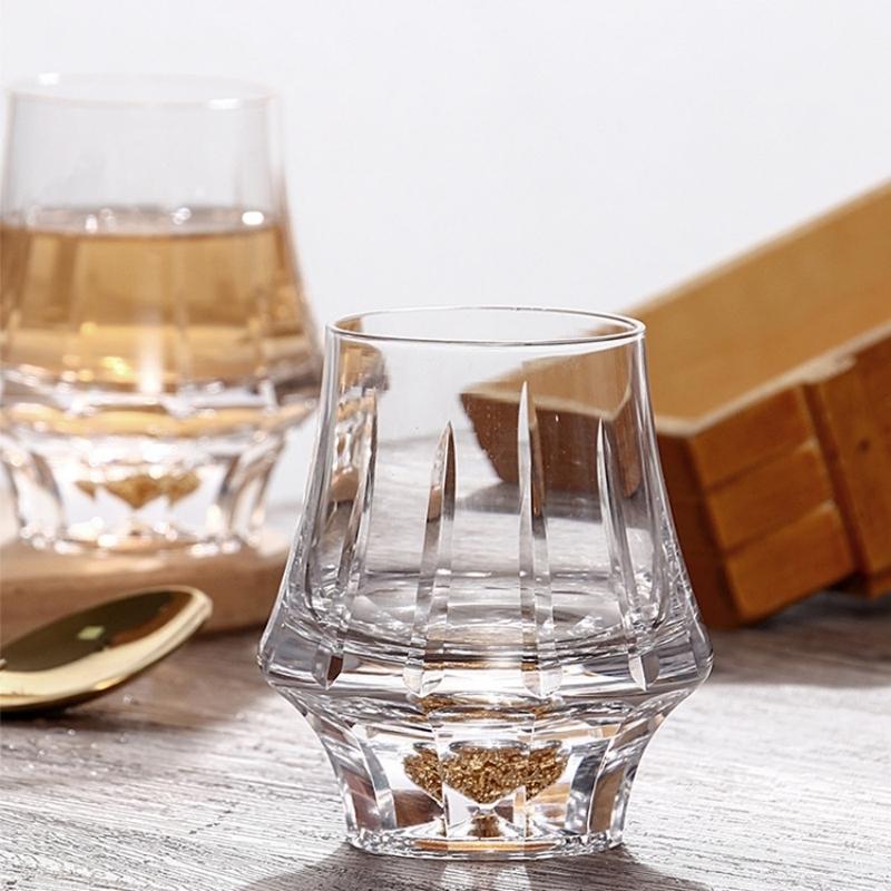 Fujisan Vulkandesign Handgeschliffenes Kristall Whisky Nosing Glas Großbauchiger Weinverkostungsbecher 24 Karat Blattgold Berg Whisky Tumbler 180ml