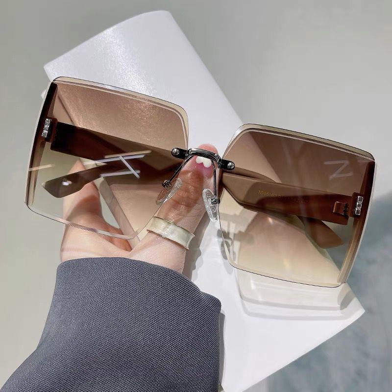 Fashion Square Frauen Shades Gläser Farbverlauf Objektiv Sonnenbrille Für Weibliche Outdoor Anti UV Große Rahmen Brillen braun