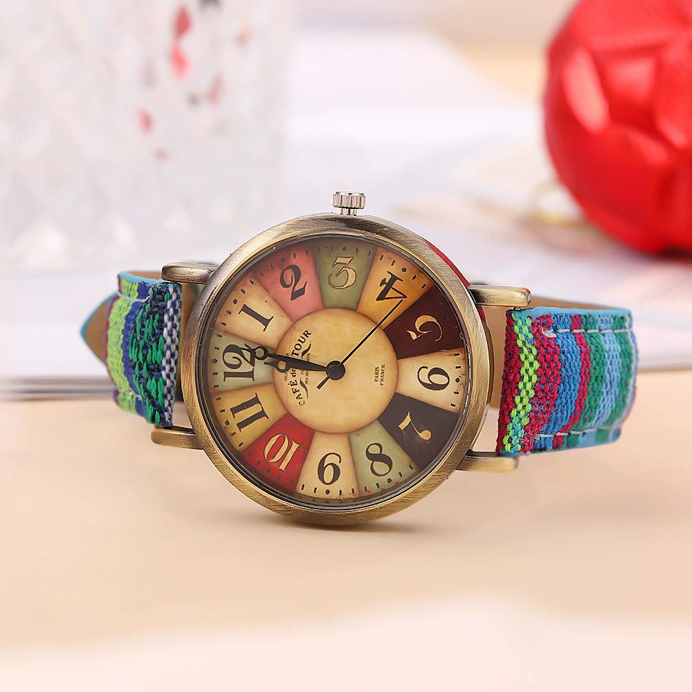 Modische Uhren für Damen mit mehrfarbigem Regenbogenmuster, Armband, Uhrenschmuck grün