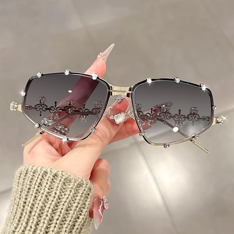 Personalisierte Brillen mit Diamantenbesatz modische Neue diamantförmige Sonnenbrillen Streetstyle-Sonnenbrillen