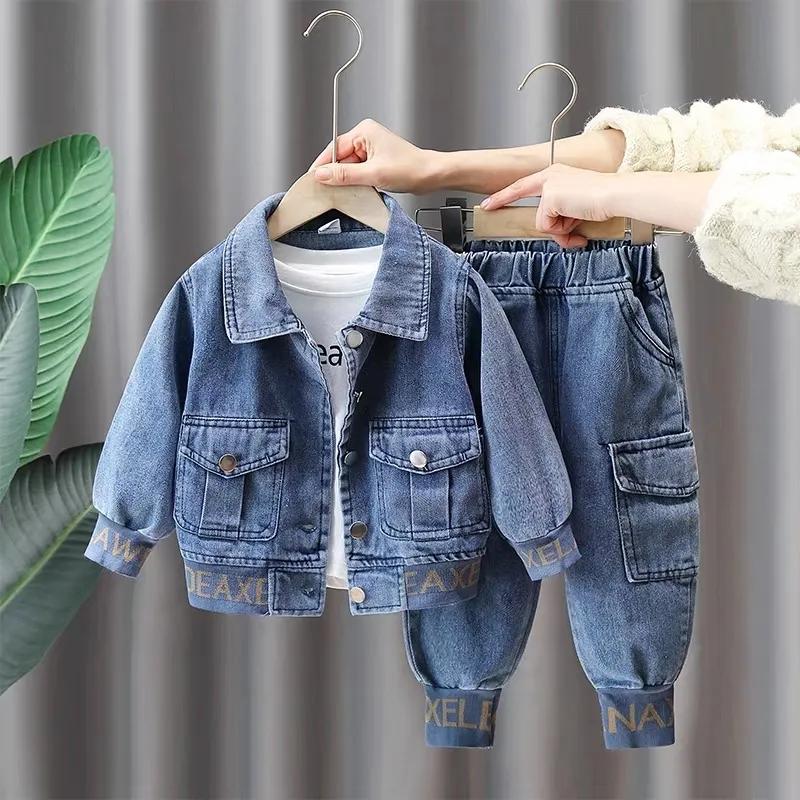 Jungen Jeansanzug Frühling und Herbst Baby Hübscher Junge Kindermode Jeansjacke Jeans Zweiteiliger Anzug 110 blau