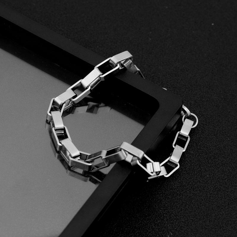 Personalisiertes Titanstahlarmband für Jungen: Stilvolle, langlebige Königskette - Trendiges Unisex-Design, das nicht verblasst