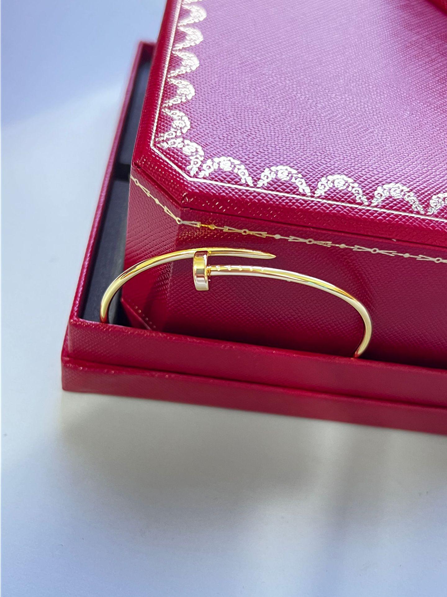 Ka Family CNC Präzisions Gold Dünner Nagel Armband - Elastisches Gedächtnis, Europäischer & Amerikanischer Modeschmuck. One Size 17cm