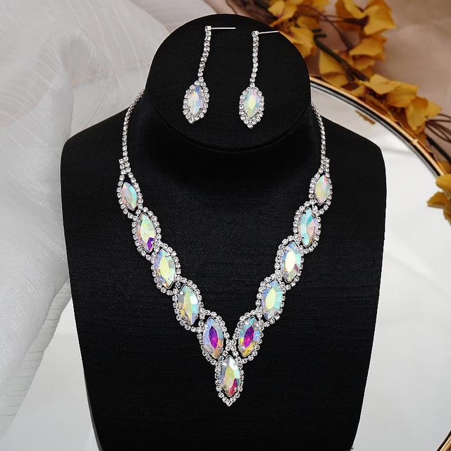 Set Europäische und amerikanische Braut Halskette Ohrring Set vielseitige Mode Farbe Kristall Halskette zweiteilige Schmuck Damen Schmuck 45cm black