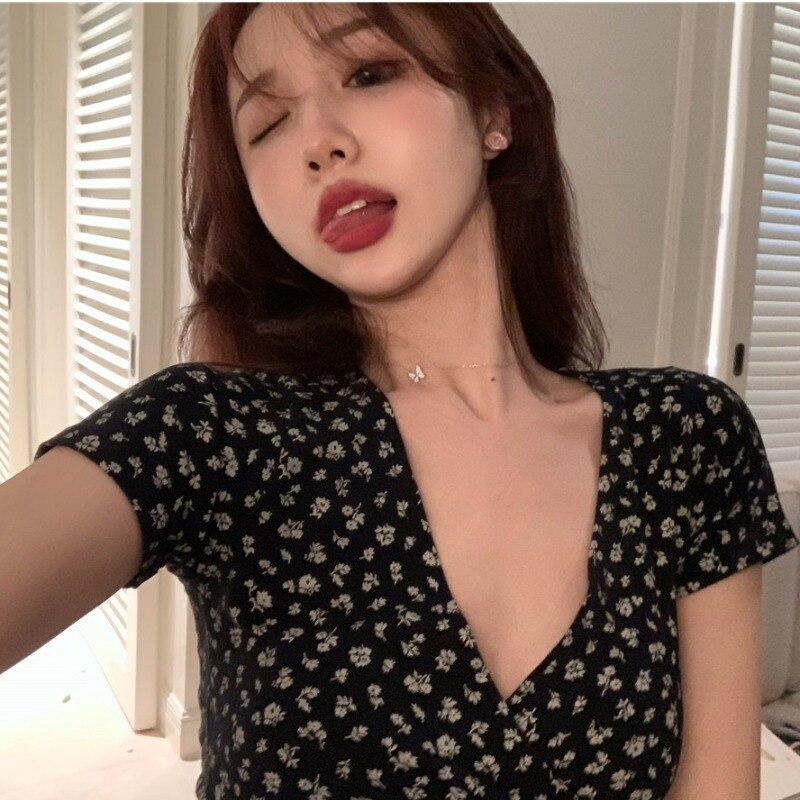 Sommer Retro Floral V-ausschnitt KurzarmT-shirt Schlank Abnehmen Wilden Hohe Taille frauen Top Y2k Stil Crop Tops Streetwear t-shirt M schwarz
