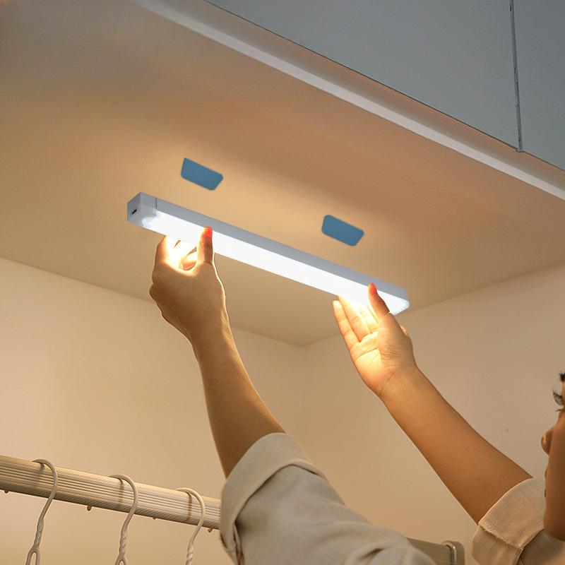 Drahtlose LED Nachtlicht Motion Sensor Licht Schrank Nacht Lampe Für Küche Schlafzimmer Detektor Licht Schrank Treppe Hintergrundbeleuchtung 30cm weiß