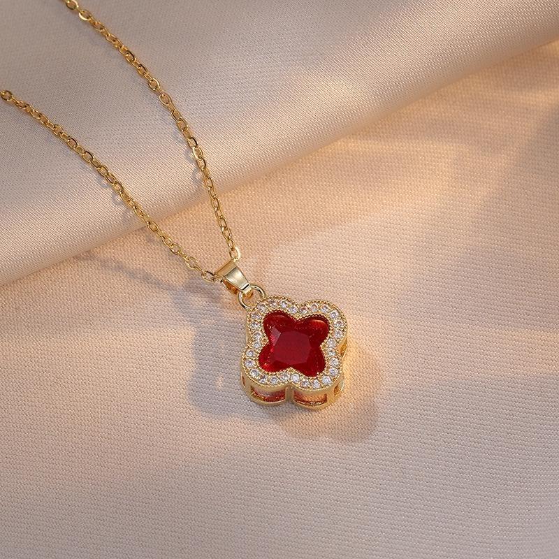 Vierblättrige Kleeblatt-Halskette, leichte Luxus-Schlüsselbeinkette mit Diamant-Titanstahl-Halskette (Muttertag / Valentinstag) Kleeblatt-Halskette rot