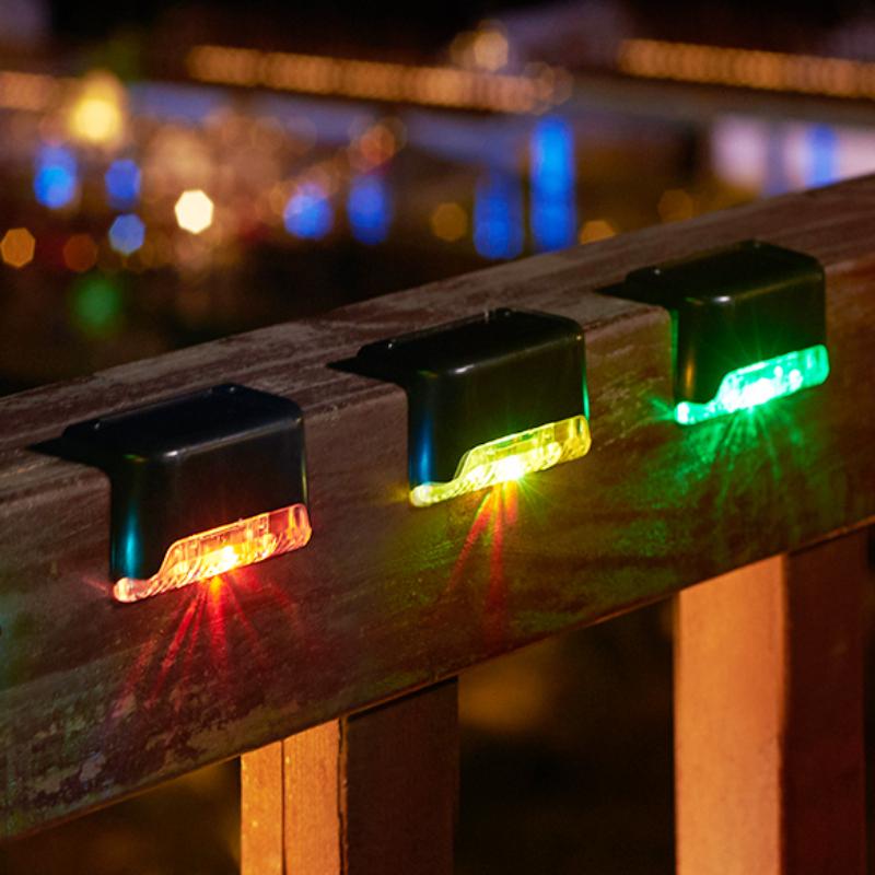1 Stück Solarenergie im Freien lichtempfindliche Leiterlampe Außenhof Kanal Leitplanke dekorative Lampe Weihnachtsbeleuchtung Landschaftslampe Stufenlampe black shell-RGB 1PC