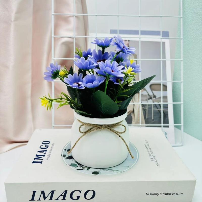 Kleine Gänseblümchen Topf-Kunstblumen Topf-Kunstpflanzen und Grünpflanzen Können Zur Dekoration des Innenraums des Hauses Verwendet Werden blau