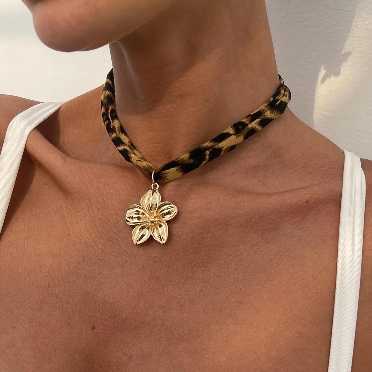 Ozean Stil Metall Muschel Seestern Herz Anhänger Halskette Damen Sexy Leopardenmuster Baumwolle Choker Halskette Party 2025 Neuer Schmuck brown
