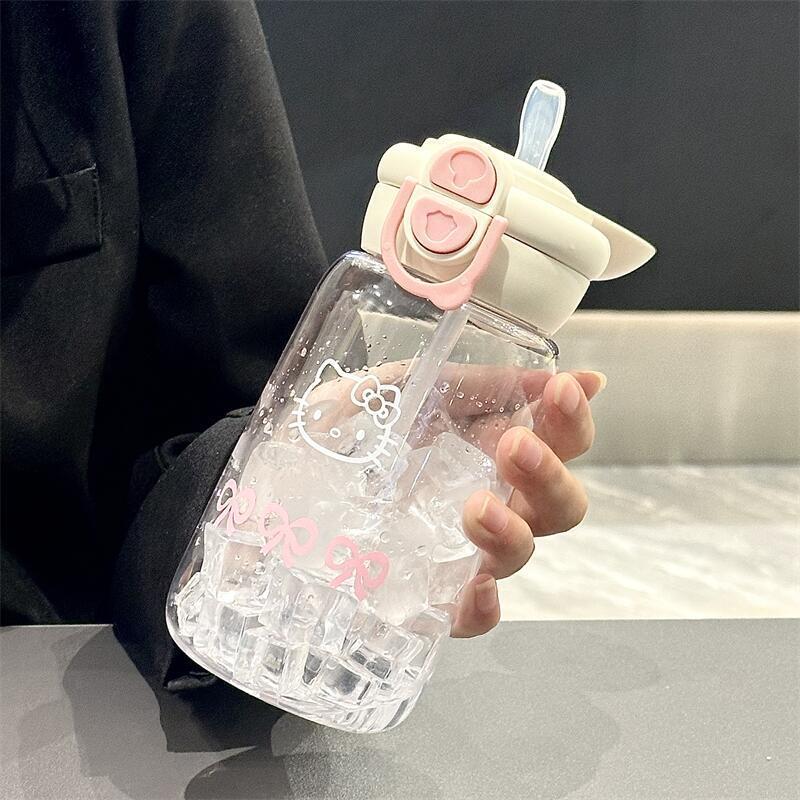 500 ml Hello Kitty Strohbecher Niedlicher Tragbarer Plastikbecher Einfacher Studenten Doppel-Trinkbecher Sport Auslaufsicherer Wasserbecher Mädchen Geschenk 17cm