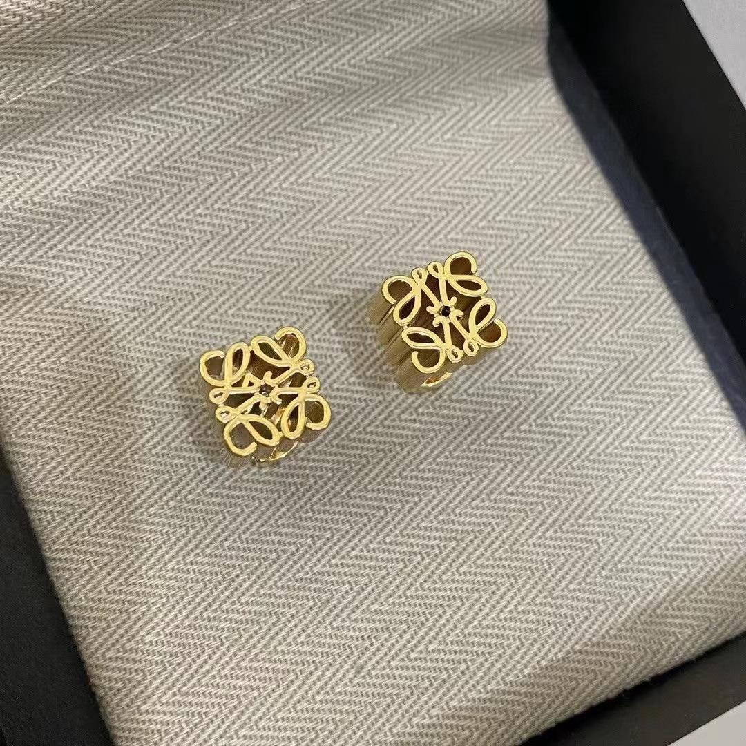 Retro Französische Ohrringe Designer Vintage Ohrringe Damen High-End Leichter Luxus Statement Steckerohrringe für Damen Geschenke KTJ 1 pair gold
