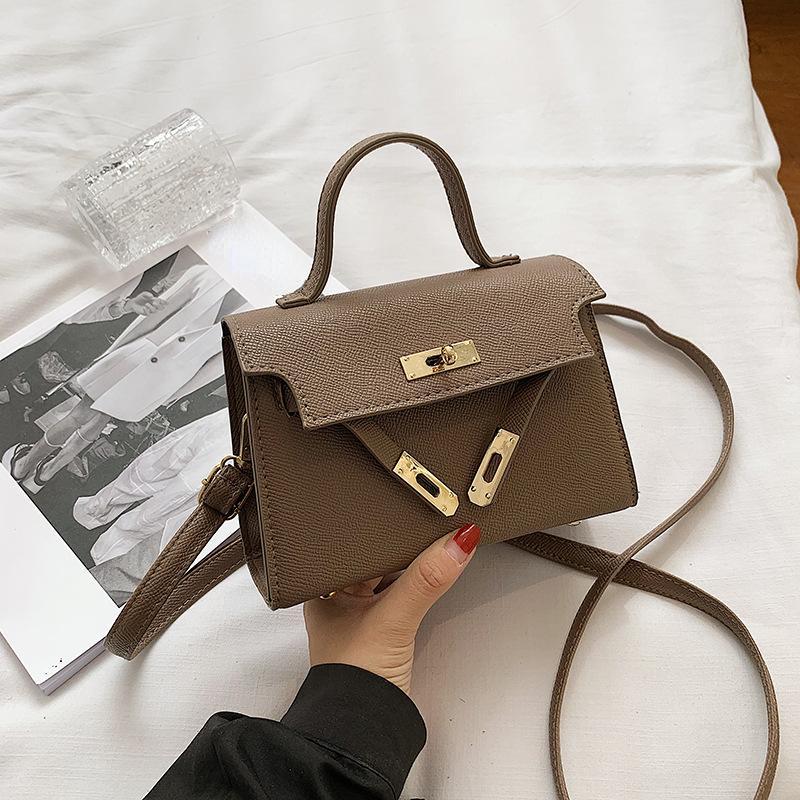 Neue Frühling und Herbst Neue Schnalle Mode Damen Tasche Mode Geprägte Damen Schultertasche Mode Umhängetasche Handtasche KTY 19x7x13 hellbraun