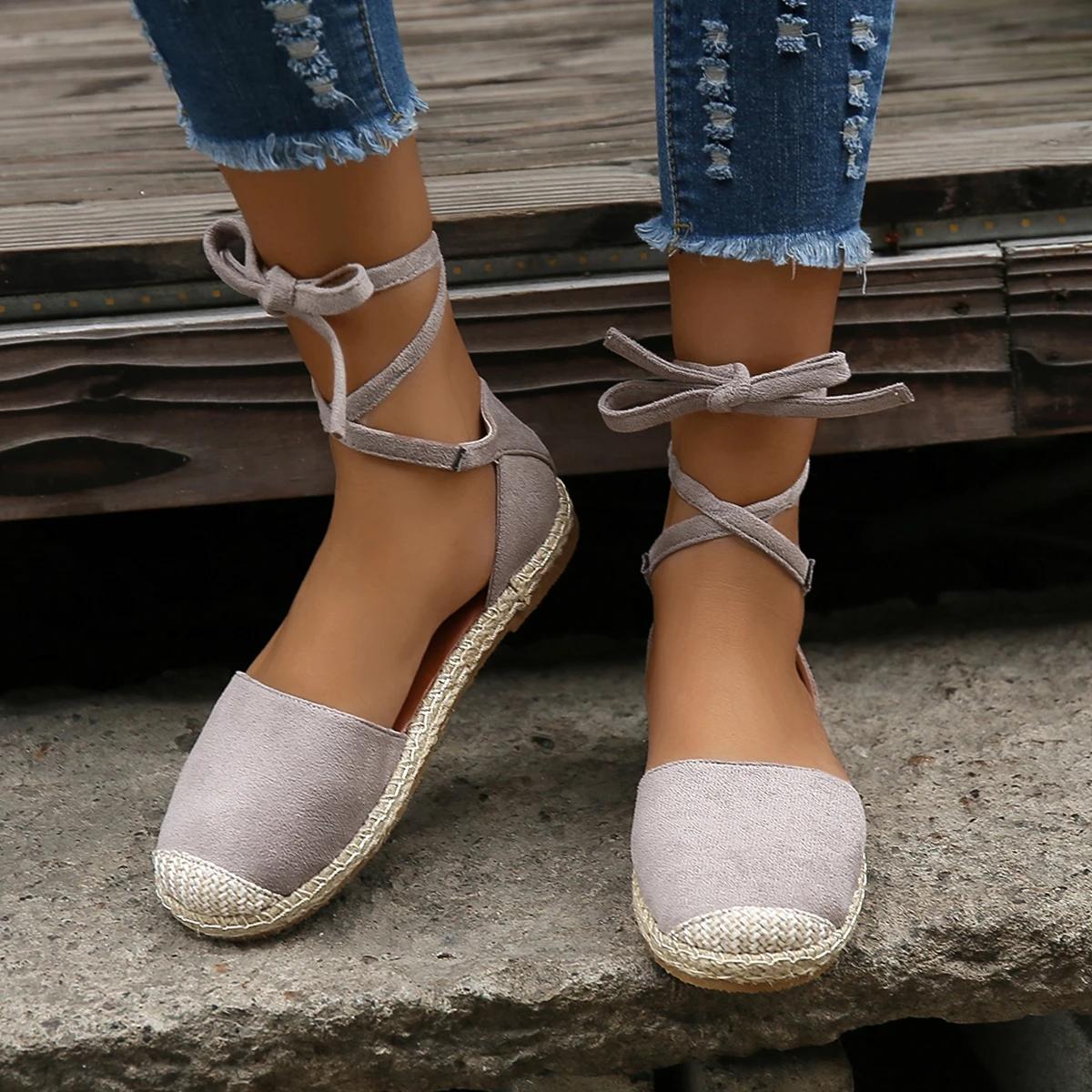 Mode 2024 Neue Damen-Flat-Schuhe, modische Schnürsandalen mit geschlossener Spitze, flache Sandalen für Damen, Freizeitschuhe, römische Übergrößen, Damen-Wanderschuhe 41 graue