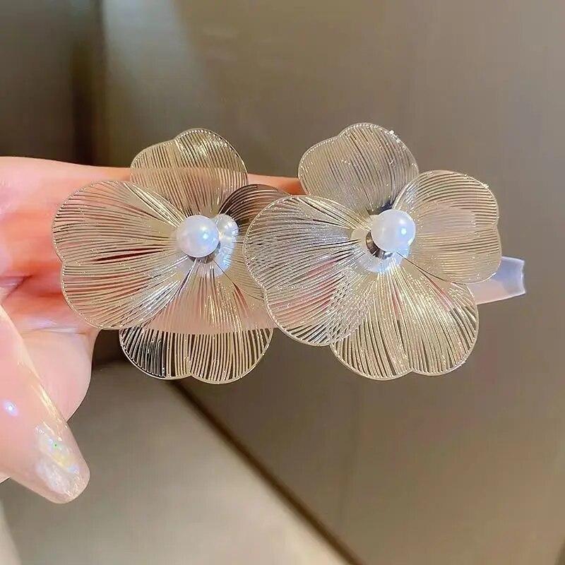 Große Blumen-Perlen-Ohrringe für Damen, luxuriöses Design, Ohrstecker für Damen, Modeschmuck, Accessoires, Weihnachtsgeschenk gold