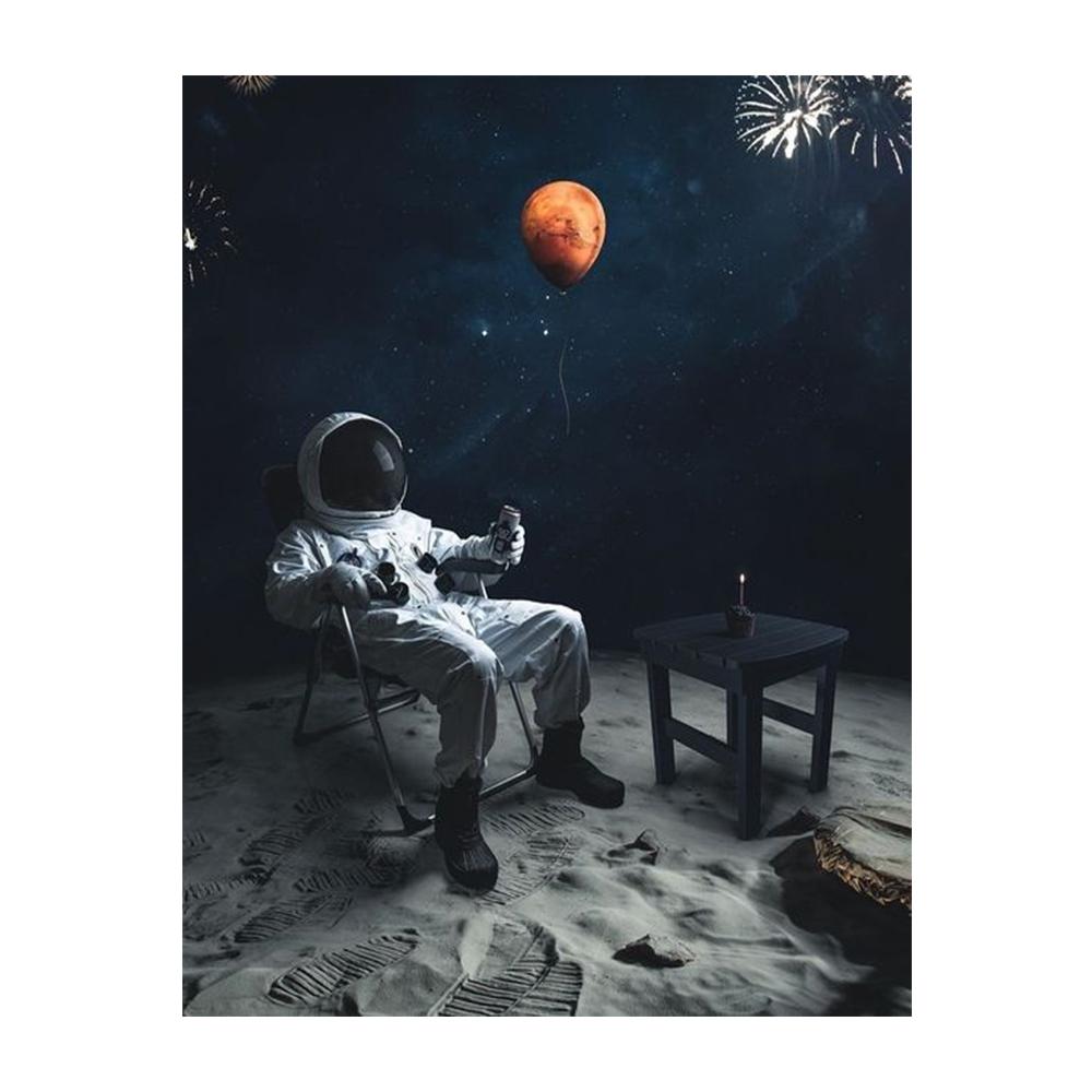 Astronaut trinkt Bier auf dem Mond, während er zusieht, wie die Erde zerstört wird. Moderne Leinwandmalerei, Poster, Drucke, Wohnzimmer, Wandkunst, Bilder, moderne Heimdekoration 40x60cm No Frame gelb