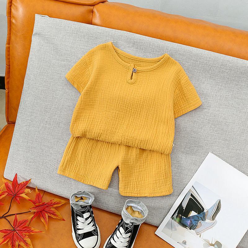 Atmungsaktiver Baby-Sommeranzug für Jungen und Mädchen, weiche, hautfreundliche Kurzarm-Shorts, zweiteilige, lässige, lockere Kinderkleidung 120 gelb
