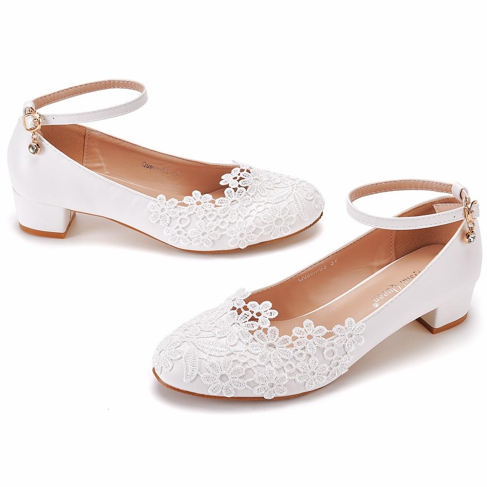 Große Größe 3 cm quadratischer Absatz runde Zehen Einzelne Schuhe Ein-Riemen-Armband Einzelne Schuhe Frühling und Herbst Spitze Hochzeitsschuhe Damen Weiße Schuhe 43