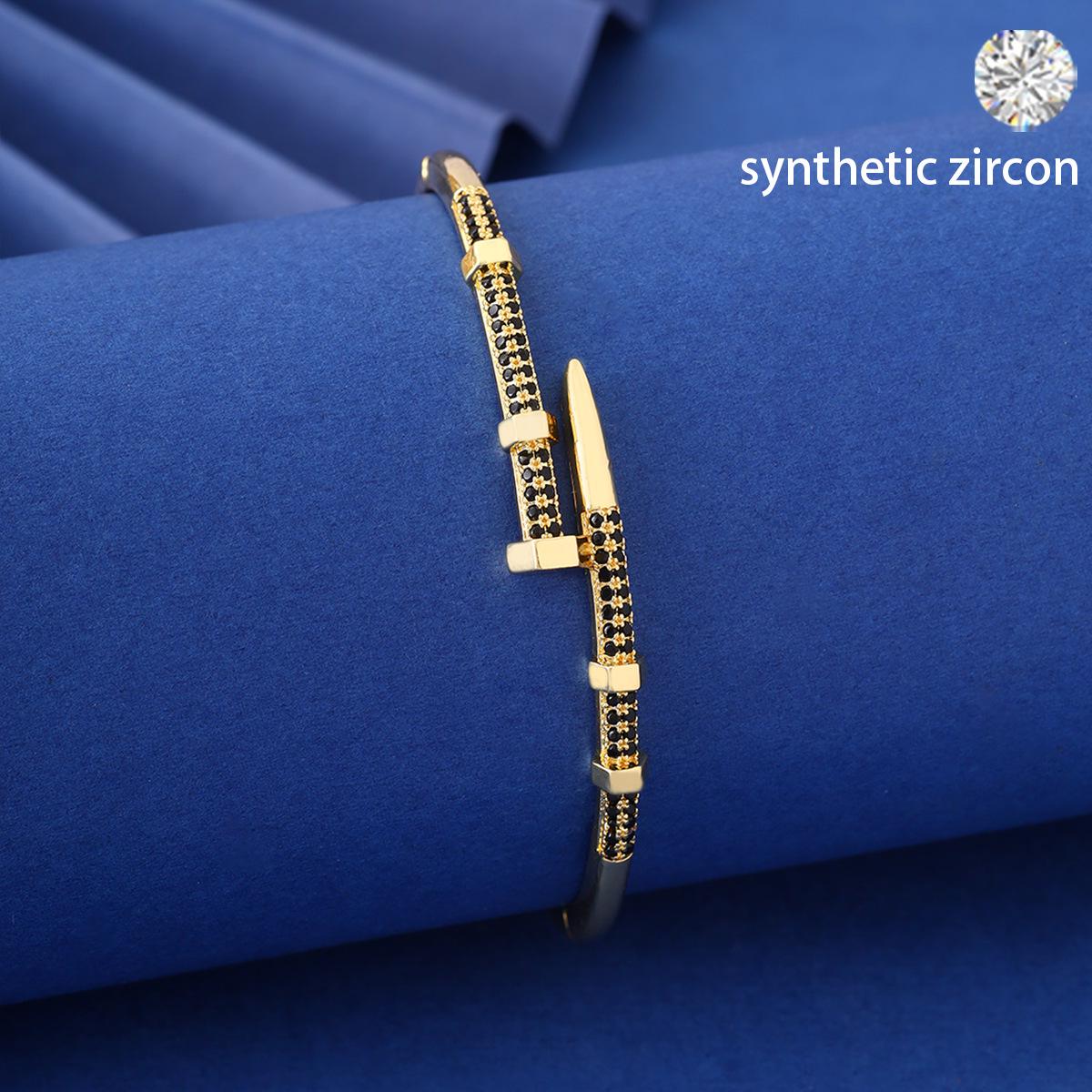 Exquisites europäisches & amerikanisches Zirkon-Nagelarmband: Hochwertiges offenes Design sz60666-h