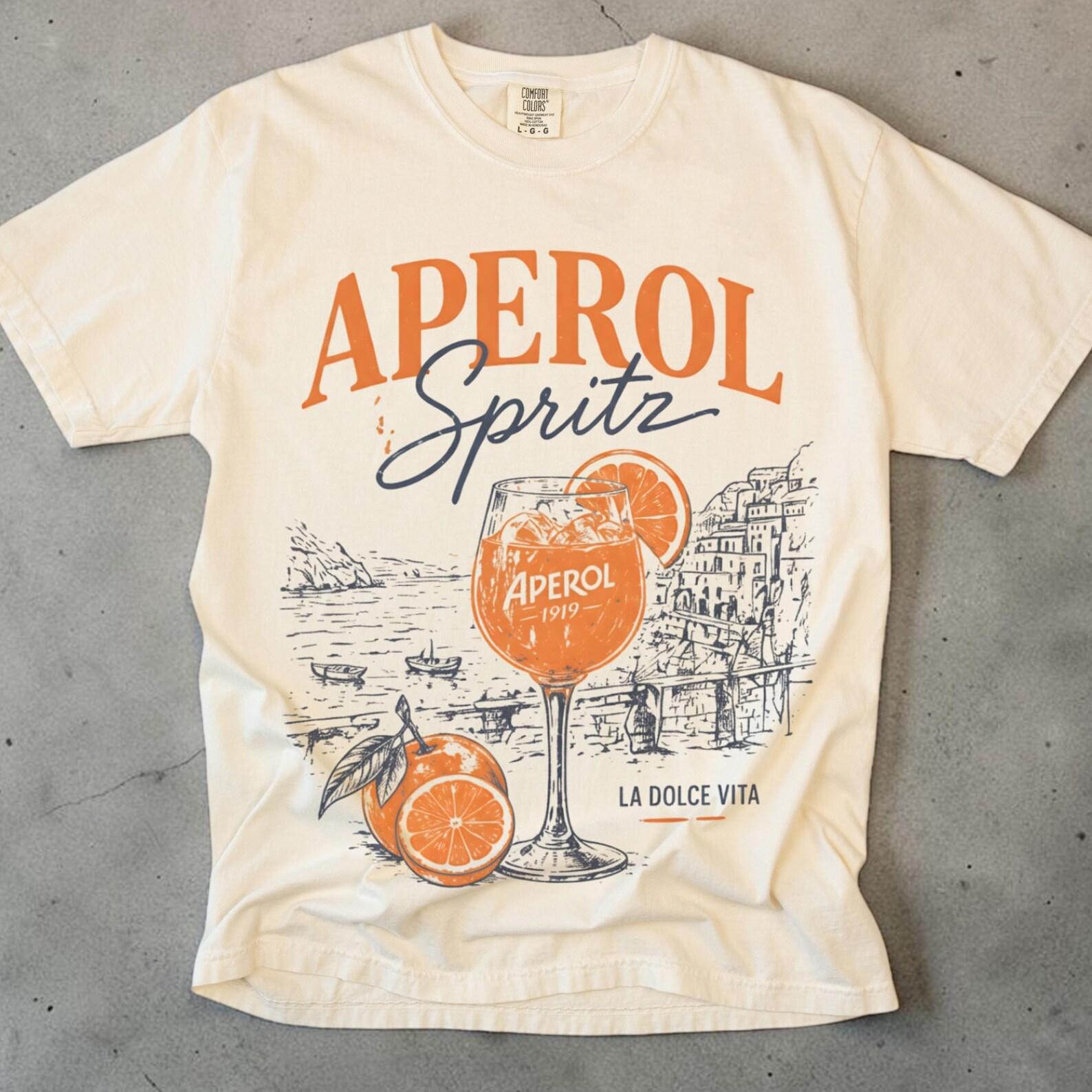 Aperol Spritz Shirt, La Dolce Vita Tee, Unisex Comfort Colors, Italienisches Shirt, Liebe auf den ersten Spritz, Cocktail Shirt, Urlaubs Shirt 3XL