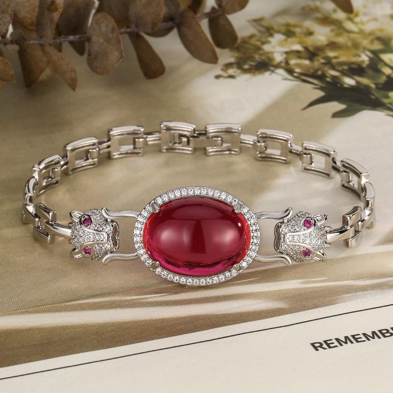Schmuck Schmuck Schmuck Armband Leicht Eingelegt Doppelter Leopardenkopf Roter Korund Premium Damenuhr