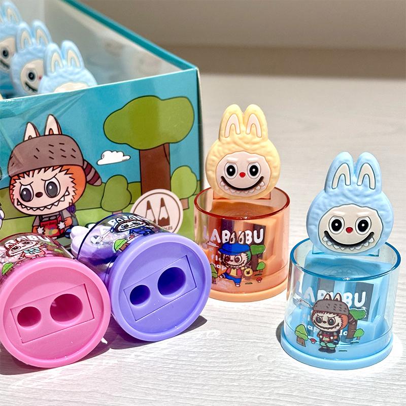 1 Stück Cartoon Tragbarer Niedlicher Bleistiftspitzer Labubu Kawaii Doppel Loch Bleistiftspitzer Bürobedarf Schüler Schreibwaren Geschenke ONESIZE