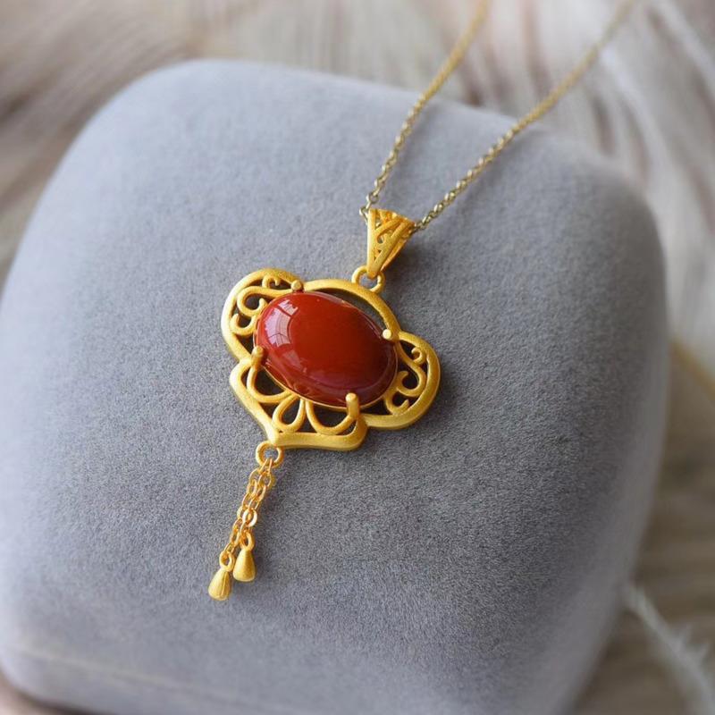 Bella Box New Style Temperament Chinesisches rotes Wachs ausgehöhlter Anhänger Damenmode Schlüsselbeinkette für Frauen Charm Dinnerparty zum Muttertag