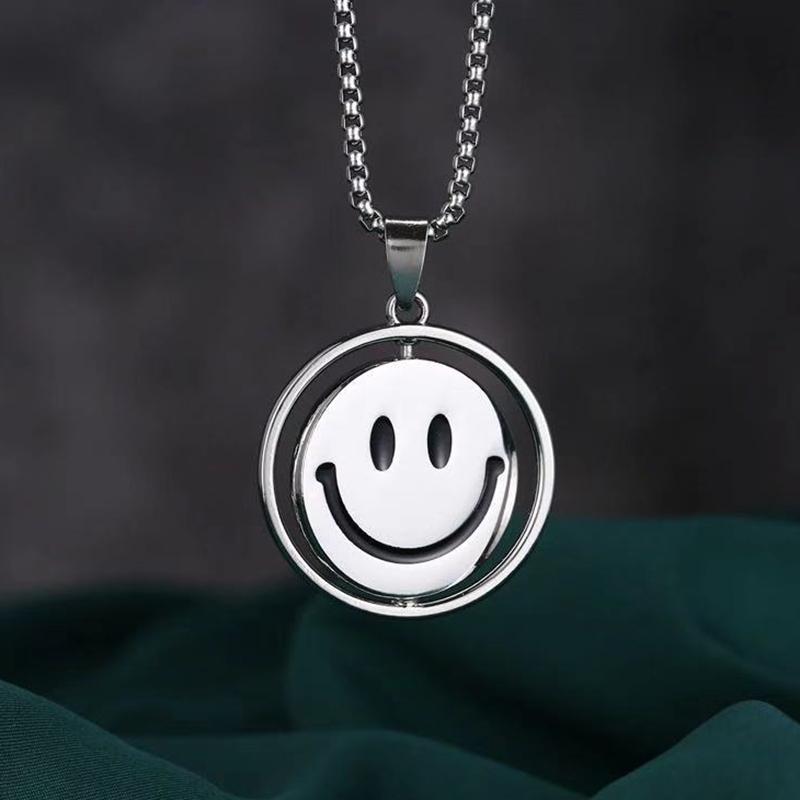 Damen Halskette Herren Halskette Neue Smiley Gesicht Halskette Edelstahl Kette Mode Paar Kleidung Anhänger Zubehör silber