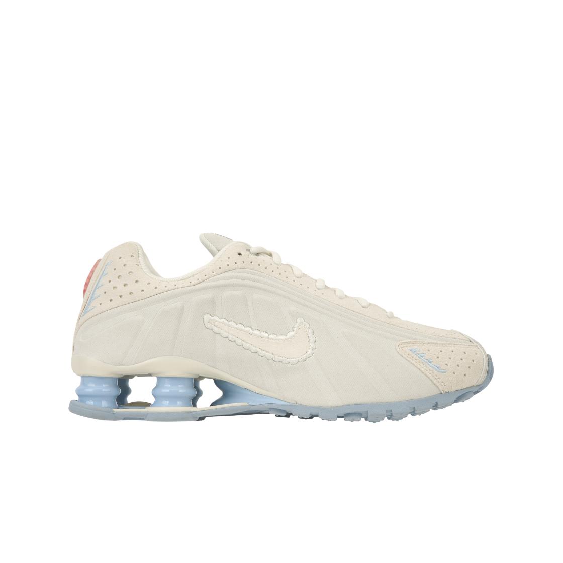 Nike Shox R4 SE Pale Ivory Verzierter Swoosh Damen Sneaker Creme Light-Orewood-Brown Celestine-Blau IH3572-110 41 gray