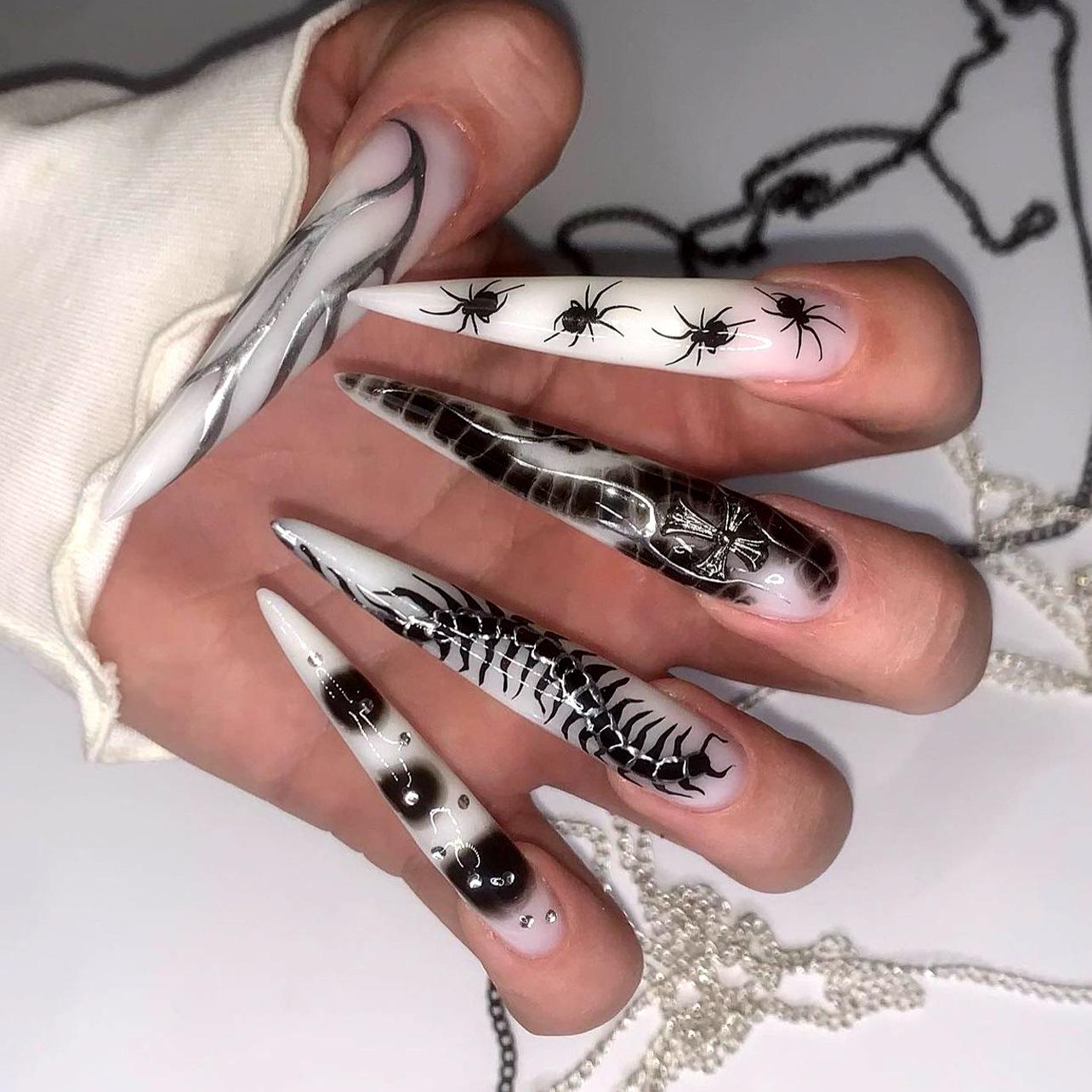Cool Spice Girl Nails Silberne Flammen-Nagelkunst, künstliche Nägel, lange Spitze, europäisches und amerikanisches Krokodilmuster, Nagelstücke