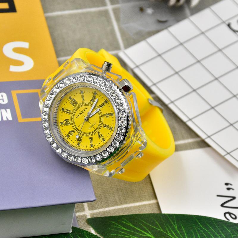 Mode Strass LED Leuchtende Uhr für Frauen Outdoor Sport Digital Frau Wirstwatch Uhr gelb