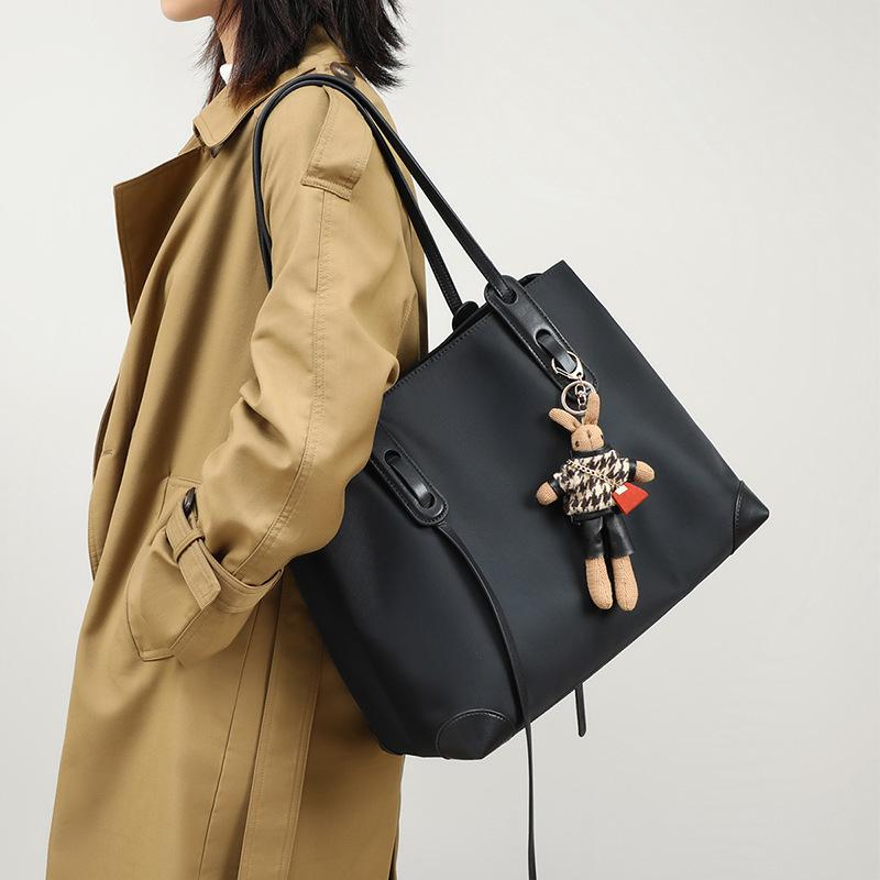 Neue Mode Tragetasche mit großem Fassungsvermögen Pendler-Schultertasche Tragetasche für Damen beige
