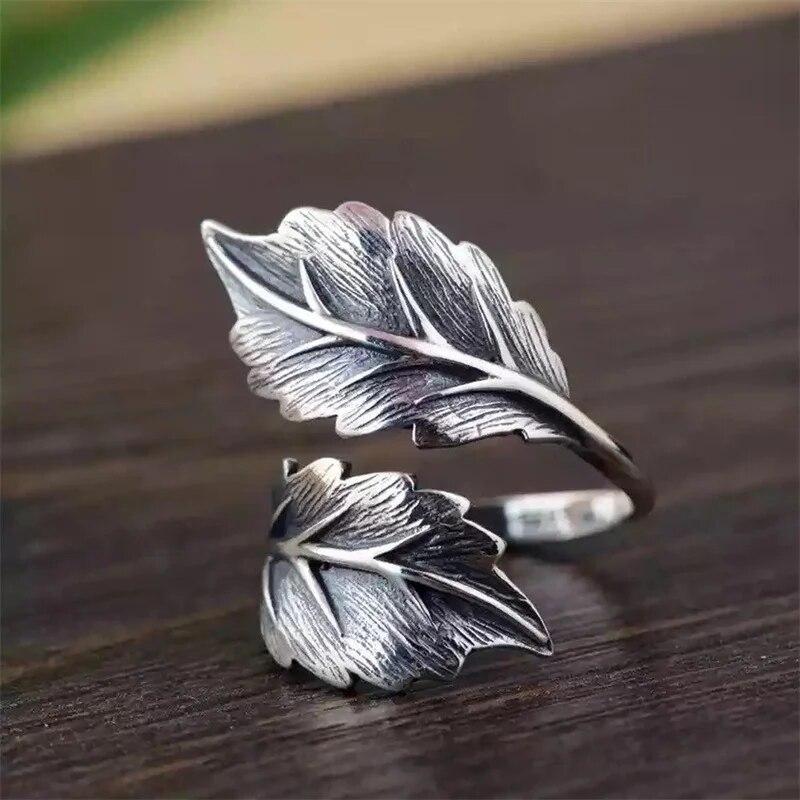 Huitan Vintage Blatt größenverstellbarer Ring für Damen, Anti-Silber-Farbe, Vintage-Accessoires, Party, Alltag, stilvolle Ringe, Retro-Schmuck resizable