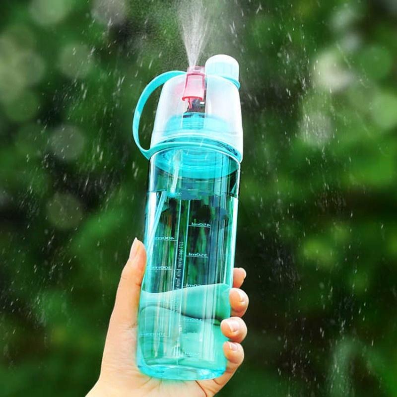 Neue kreative Spray Wasser Flasche tragbare Zerstäubung Flaschen Outdoor Sports Gym trinken Drink Bot grün