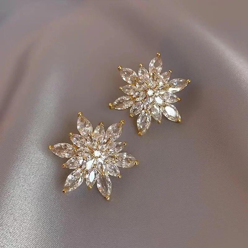 Übertriebene Luxus-Kristall-Blumen-Ohrstecker für Damen, Temperament, elegantes Mode-Design, Hochzeit, Schmuck, Valentinstag-Geschenke