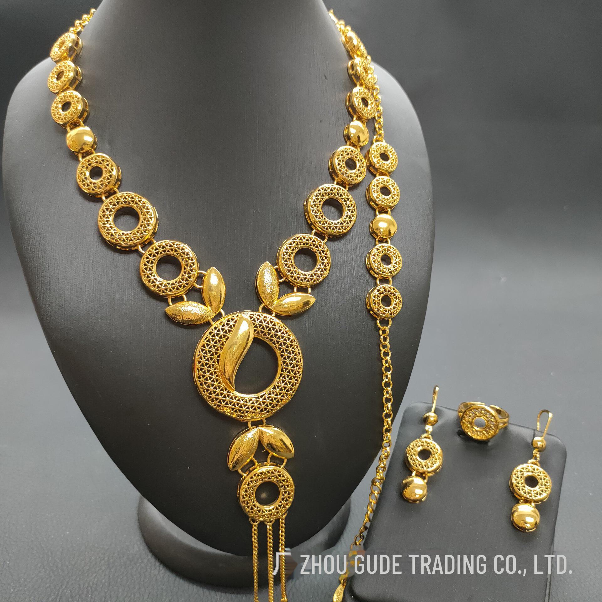 Dubai Bride 24 Karat vergoldetes afrikanisches Schmuckset: Halskette, Armband, Ohrringe und Ring