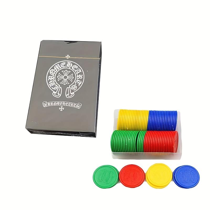 1-teiliges Set mit 1 Kartenspiel und 1 Schachtel Chips. Schwarze Spielkarten. Schachtel mit 80 Chips. Brettspiel-Set. schwarz