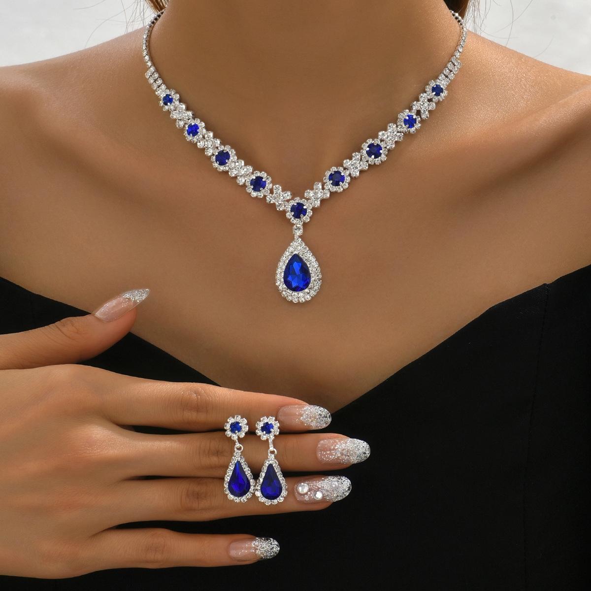3-teiliges Damen-Kristalltropfen-Halsketten- mit Ohrring-Set für Hochzeits-Abendkleid-Accessoires