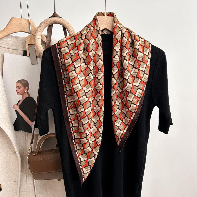 65 Modischer kleiner quadratischer Schal aus Baumwolle und Hanf für Damen, professioneller Dekorationsschal, Schal mit doppeltem Verwendungszweck, Oberbekleidung, Frühlings- und Herbstschal 65*65cm