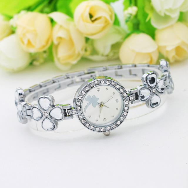 Vierblättriges Kleeblatt, luxuriöse Damenmode, Quarzuhr, Strass-Armbanduhr, Armband, Damengeschenke, Kleid-Armbanduhren None weiß