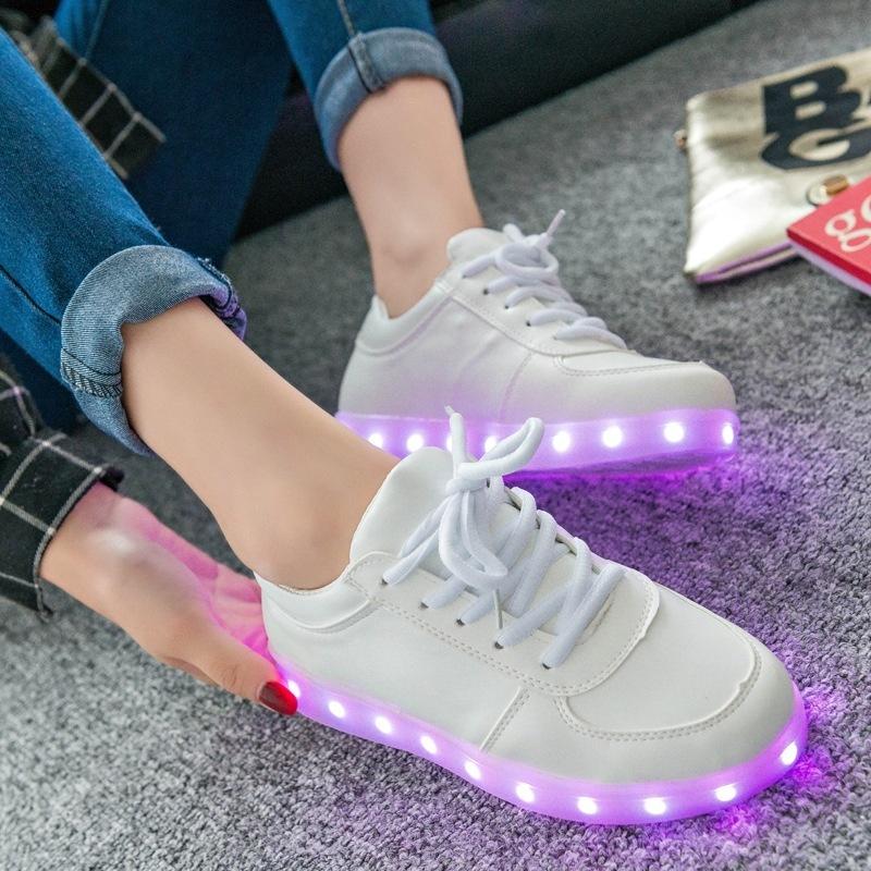 Bunte leuchtende Schuhe Frühling und Herbst neue leuchtende Schuhe Männer und Frauen fluoreszierende Schuhe USB-Lade-LED-Licht koreanische Paarschuhe 37 weiß